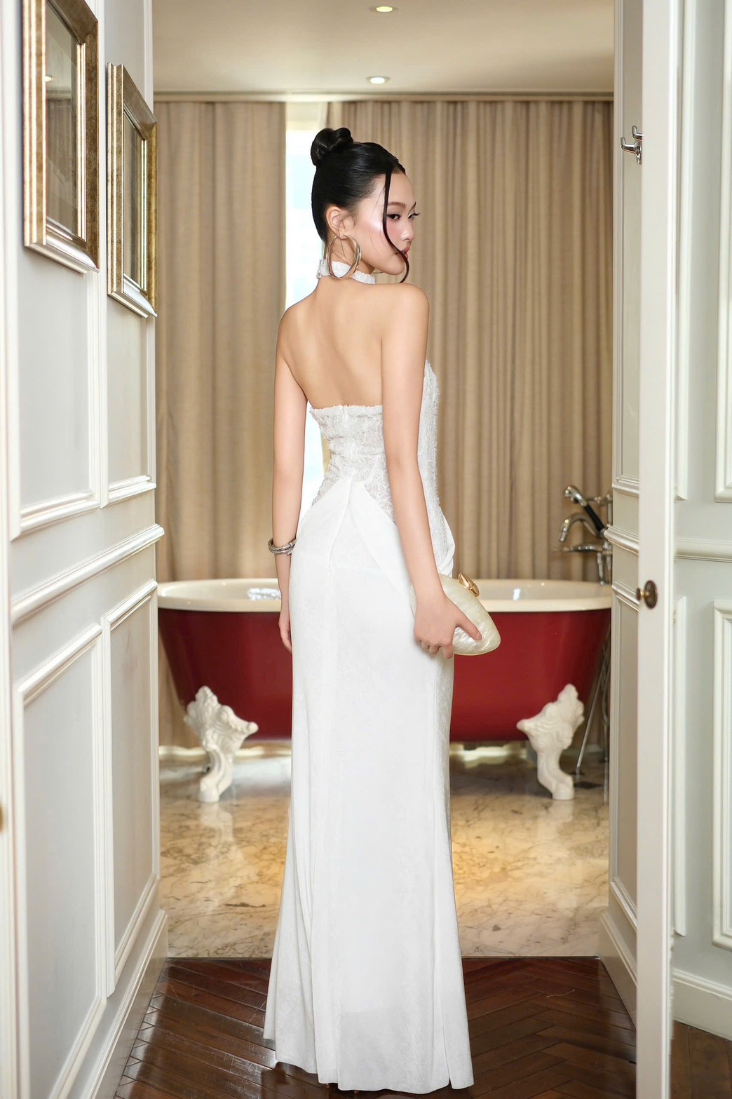 ชุดเดรส ราตรียาว คล้องคอ ลายลูกไม้ สีขาว BRAND OBIBI 3083 Size S-M BKK - Image 4