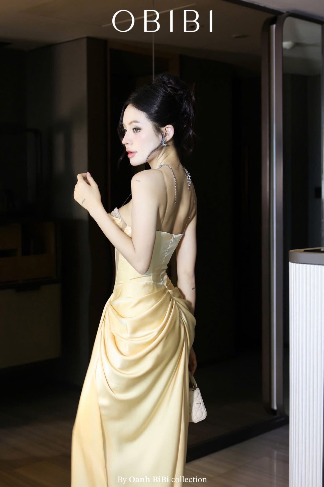 ชุดเดรส ราตรียาว เกาะอก เพรช สีขาว สีทอง สีฟ้า สีแดงไวน์ BRAND OBIBI 3084 Size S-M BKK - Image 9