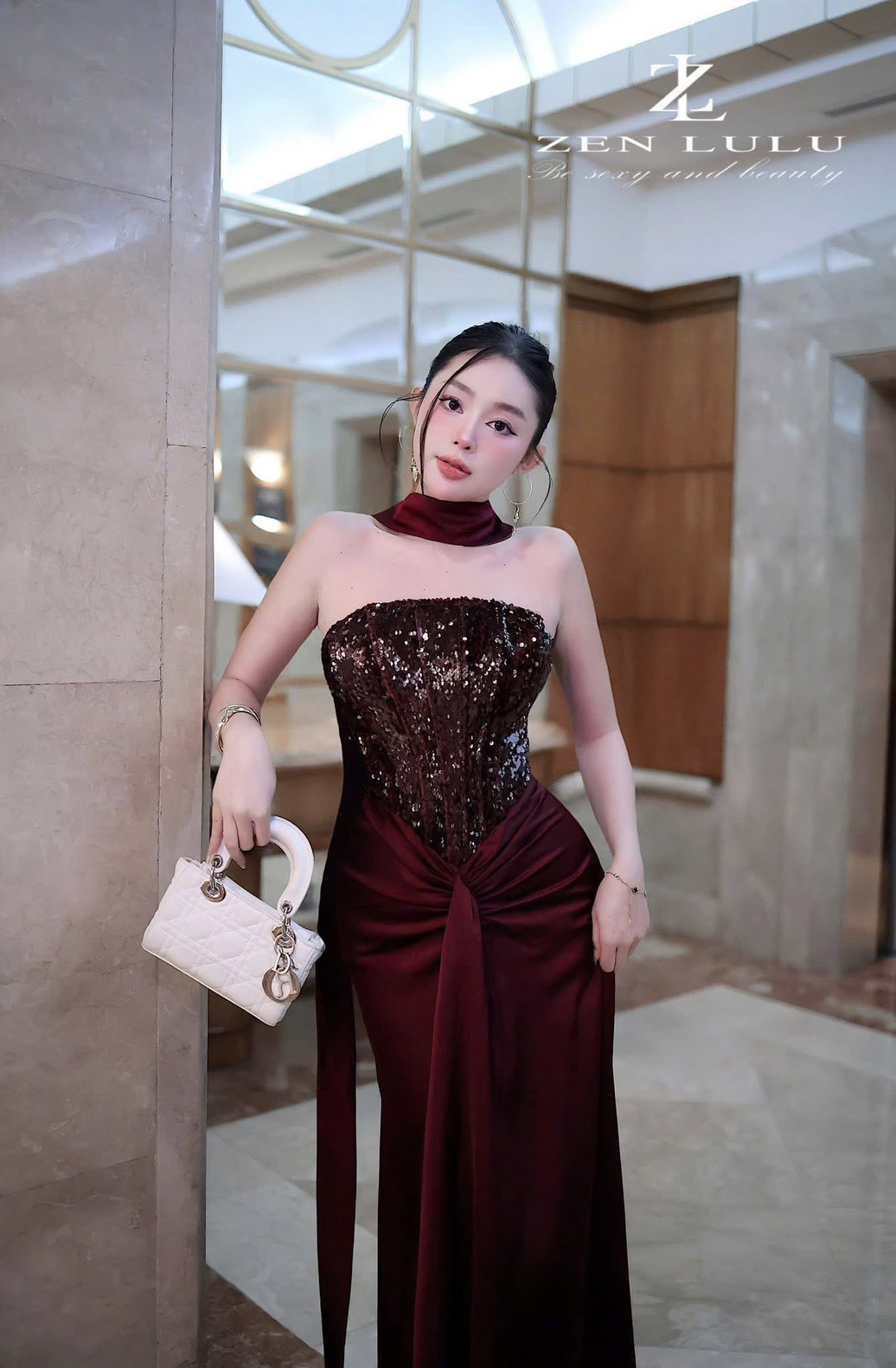 ชุดเดรส ราตรียาว เกาะอก แต่งกลิตเตอร์ สีแดงไวน์ BRAND ZEN LULU 3088 Size M BKK - Image 5