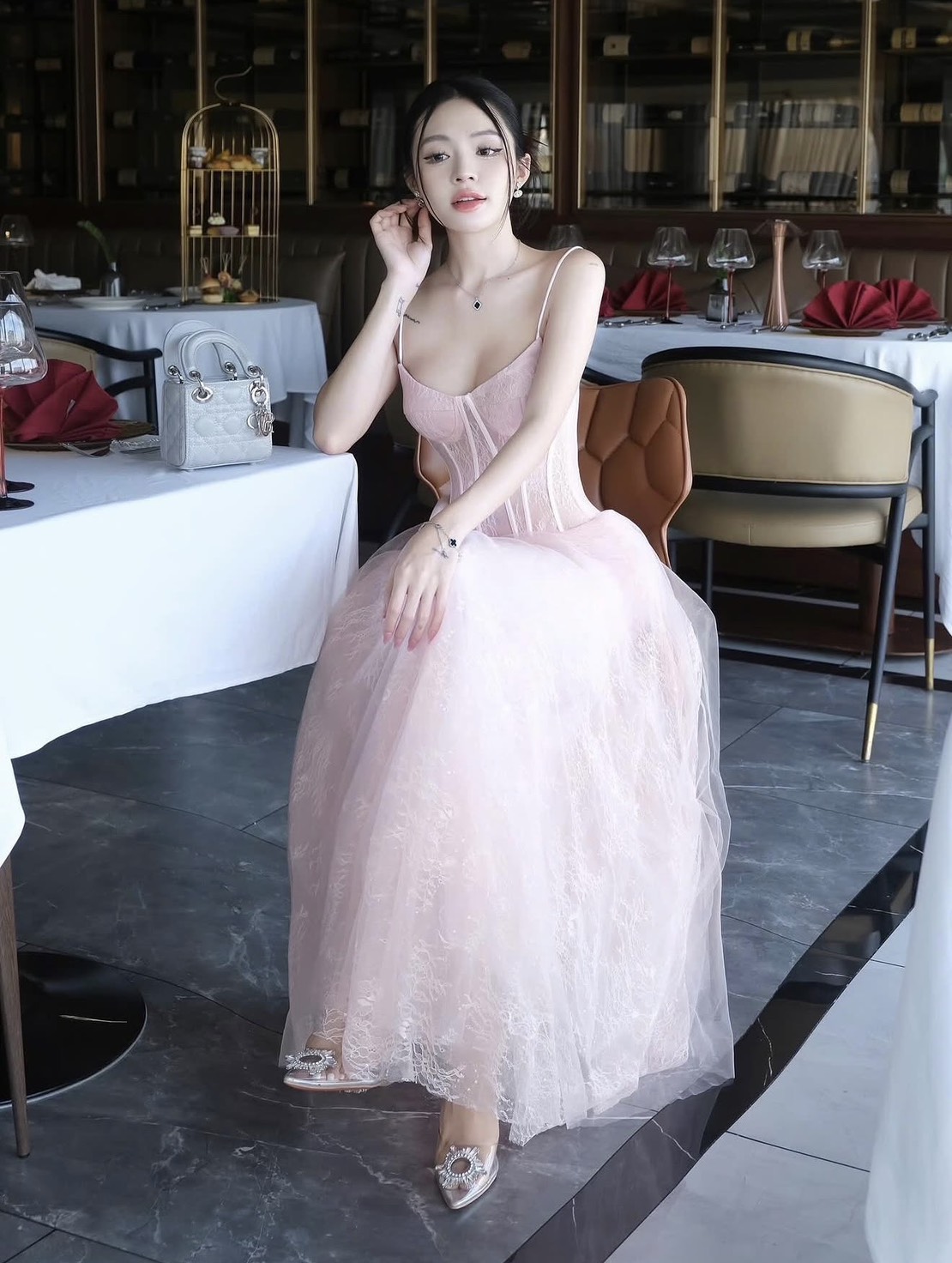 ชุดเดรส สายเดี่ยว แต่งลูกไม้ สีขาว สีชมพู BRAND OBIBI 2252 BKK - Image 12