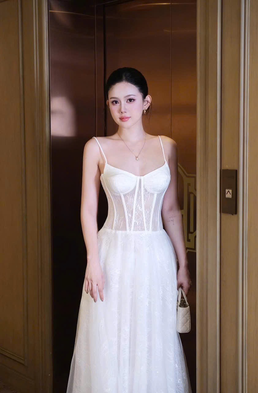 ชุดเดรส สายเดี่ยว แต่งลูกไม้ สีขาว สีชมพู BRAND OBIBI 2252 BKK - Image 5