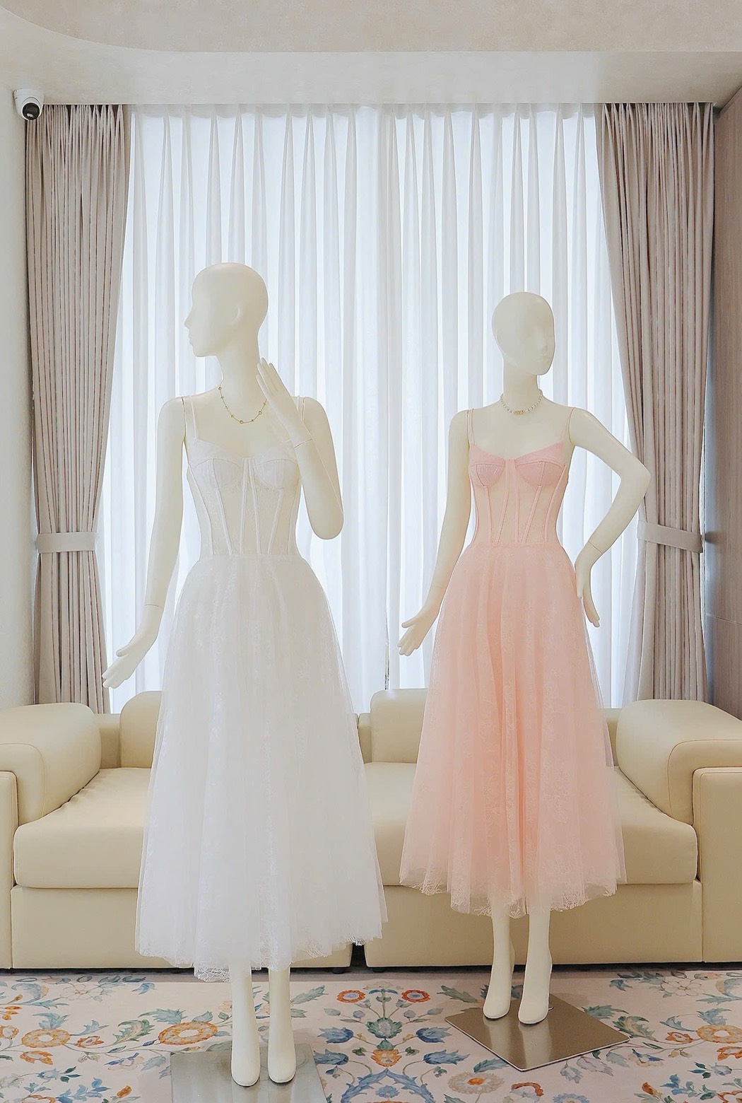 ชุดเดรส สายเดี่ยว แต่งลูกไม้ สีขาว สีชมพู BRAND OBIBI 2252 BKK - Image 15