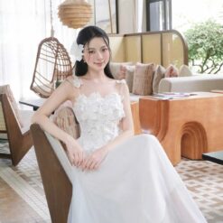 ชุดเดรส สายเดี่ยว แต่งลายลูกไม้ สีขาว BRAND OBIBI 2255 BKK