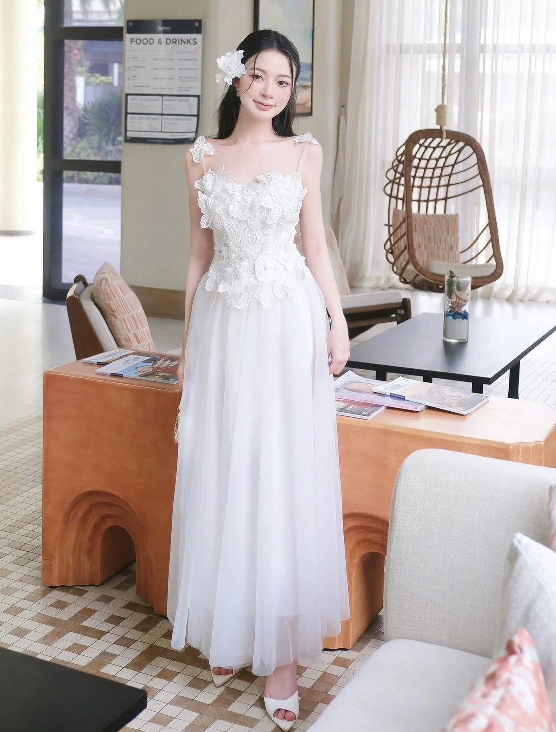 ชุดเดรส สายเดี่ยว แต่งลายลูกไม้ สีขาว BRAND OBIBI 2255 BKK - Image 2