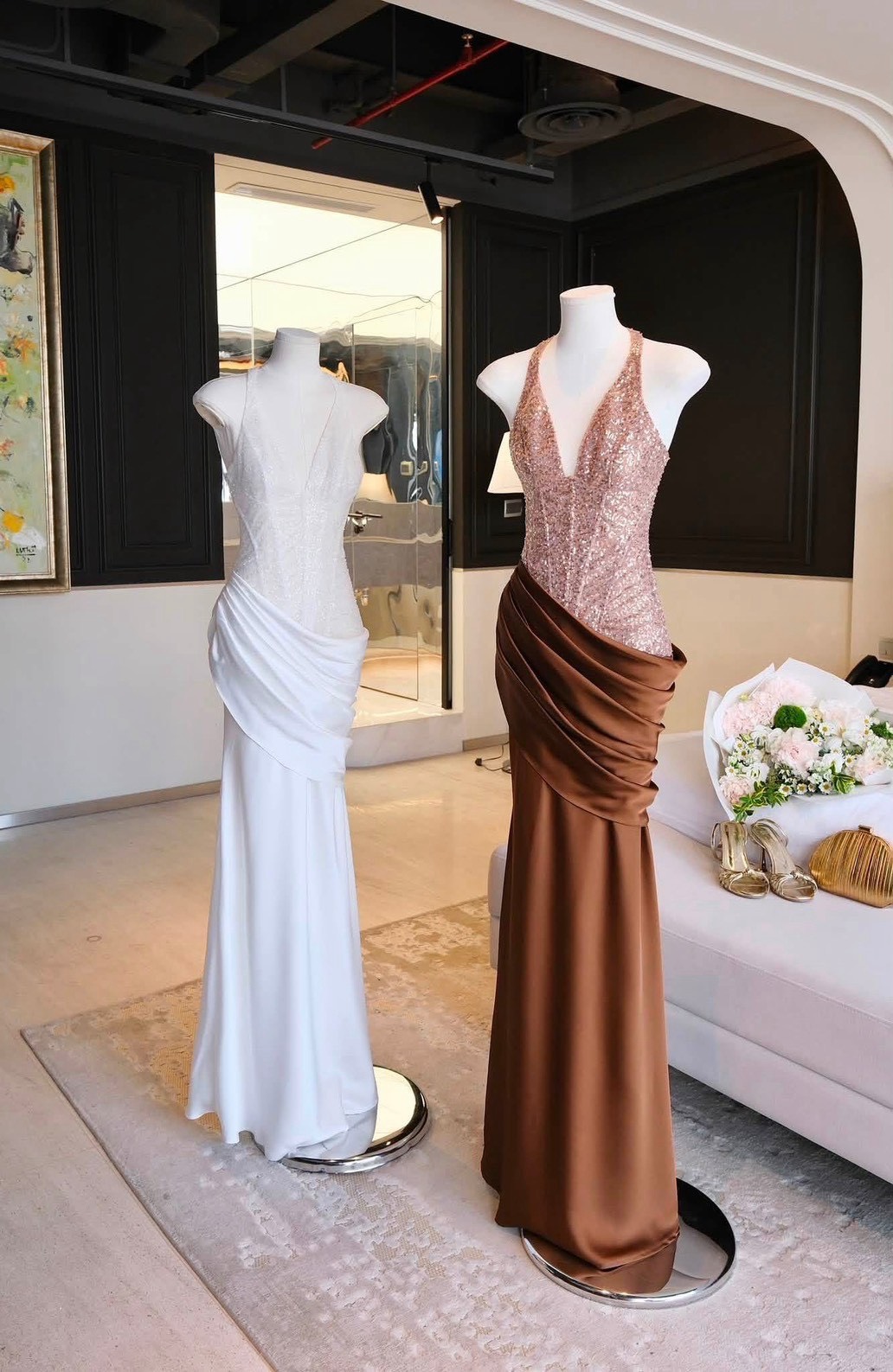 ชุดเดรส ราตรียาว คล้องคอ สีขาว BRAND OBIBI 2272 BKK SIZE M - Image 5