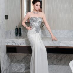 ชุดเดรส ราตรียาว สายเดี่ยว แต่งกลิตเตอร์ สีขาว BRAND OBIBI 2273 BKK SIZE M