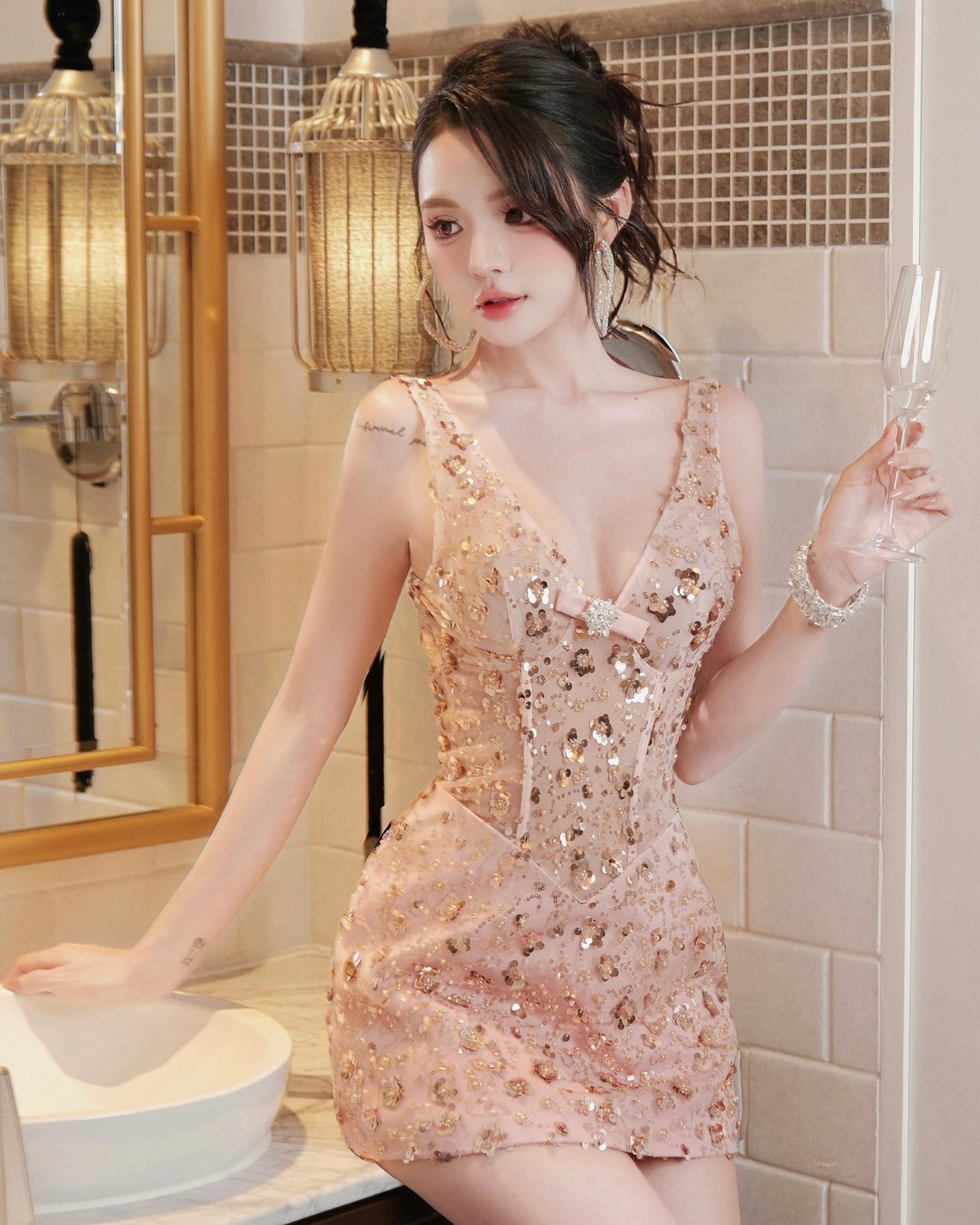 ชุดเดรส สายเดี่ยว กลิตเตอร์ สีชมพู-พิงค์โกลด์ BRAND Thao_bibii 2287 BKK SIZE M - Image 2