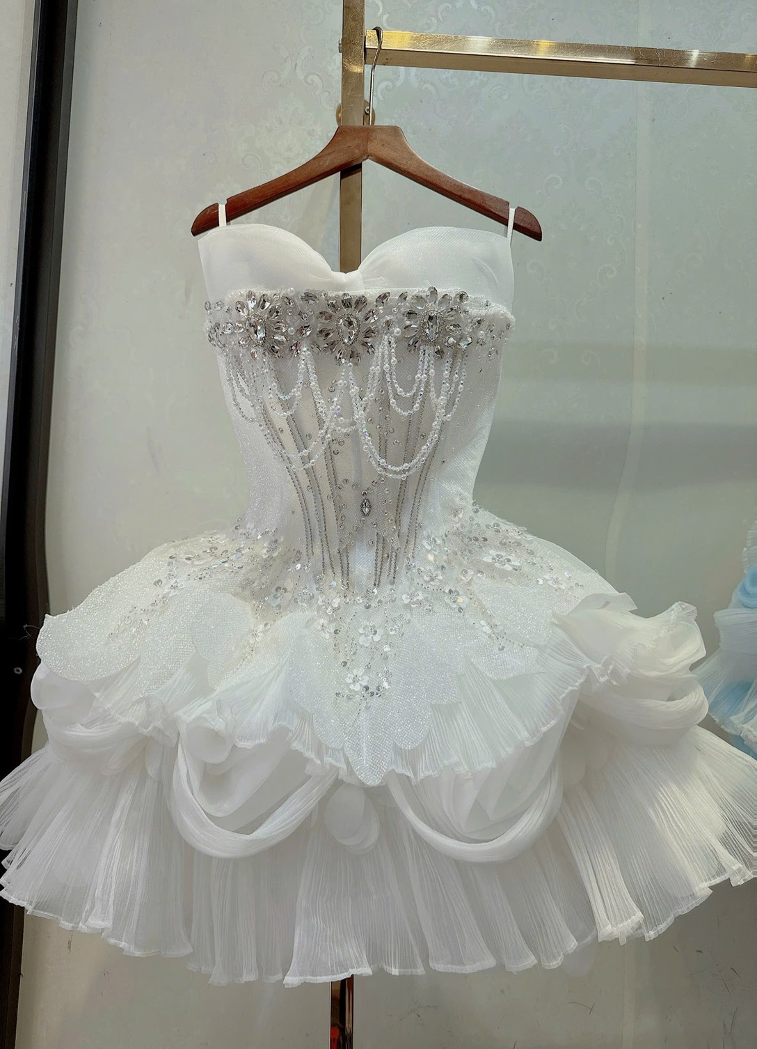ชุดเดรส เกาะอก กลิตเตอร์ แต่งดอก สีขาว BRAND HISO 2330 BKK Size M - Image 5