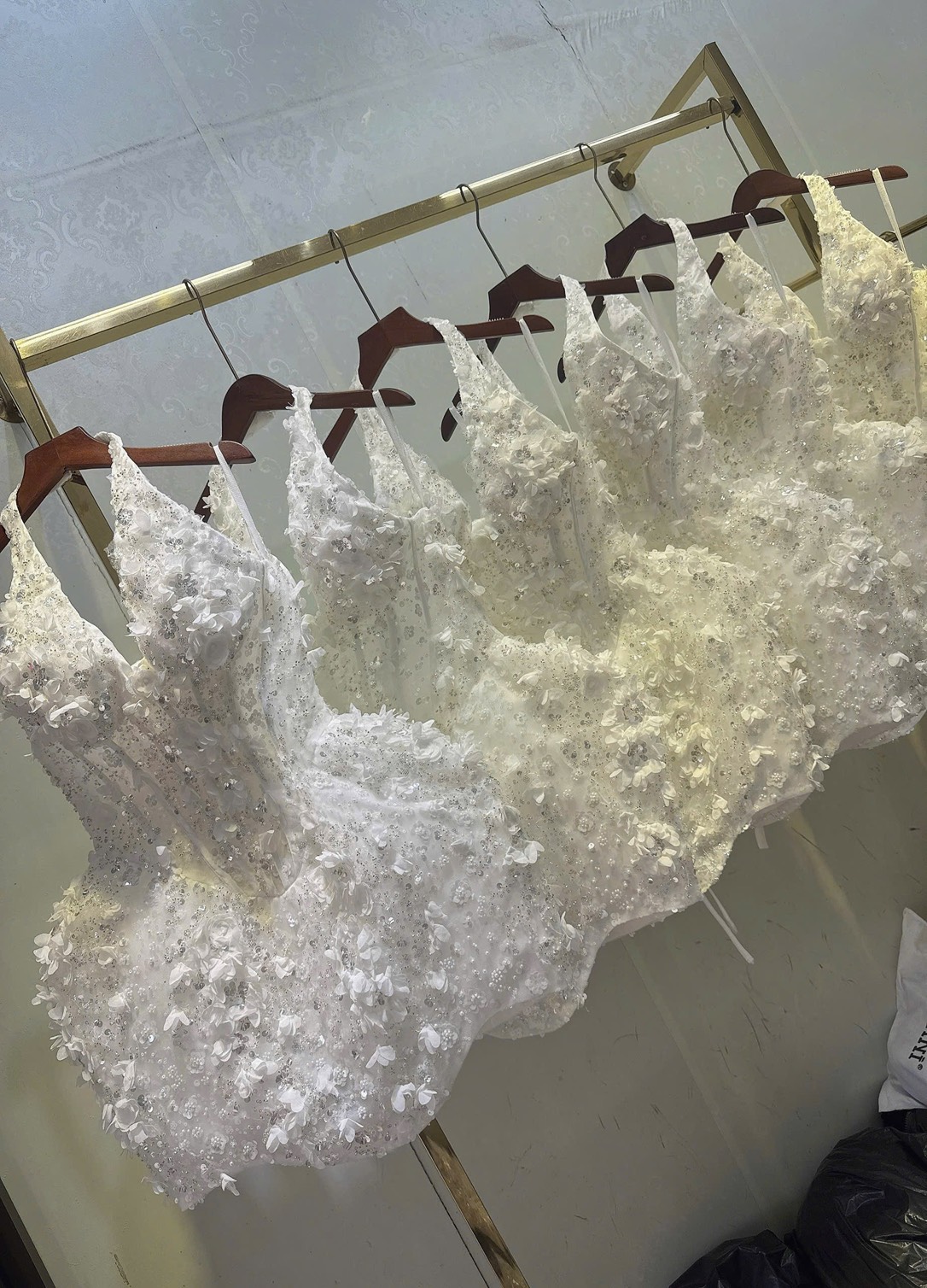 ชุดเดรส คล้องคอ สีขาว แต่งกลิตเตอร์ BRAND HISO 2333 BKK Size M - Image 7