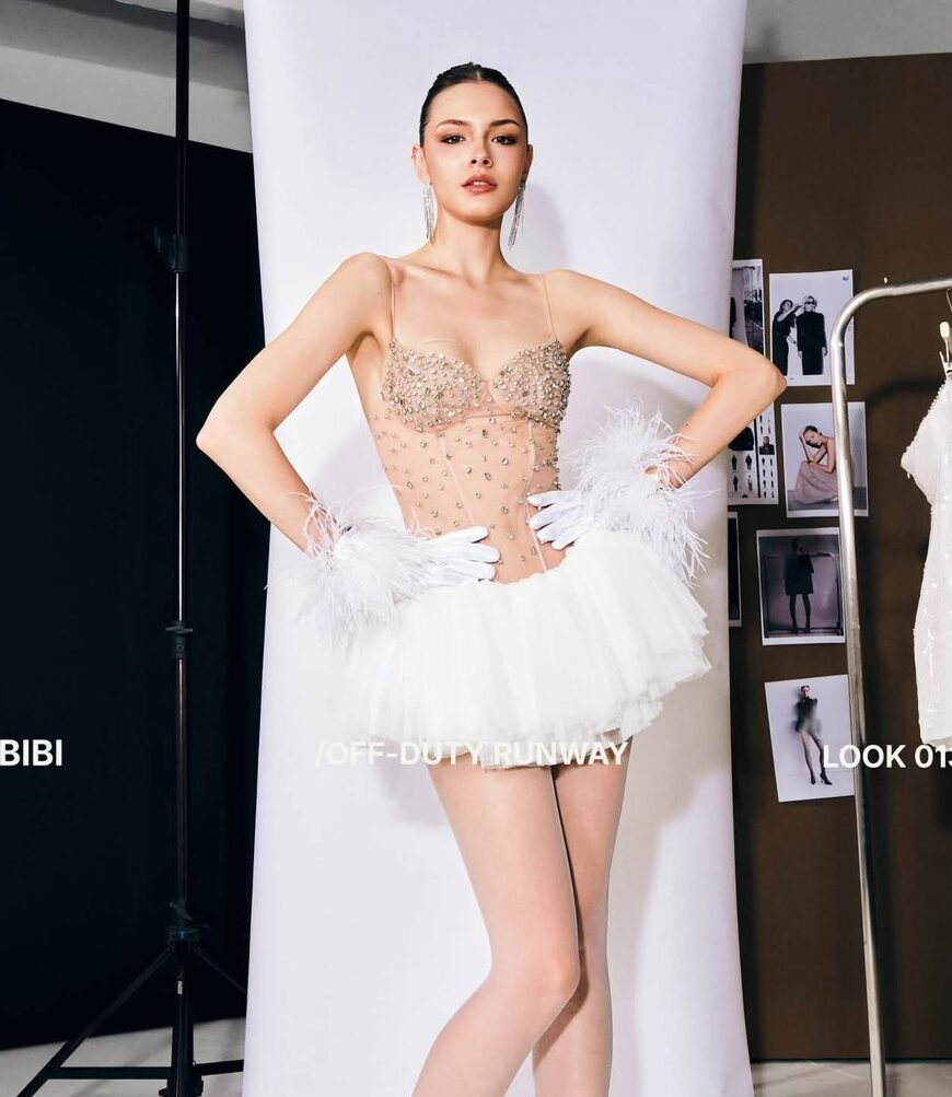 ชุดเดรส สายเดี่ยว แต่งเพรช สีขาว BRAND OBIBI 2275 BKK SIZE S-M