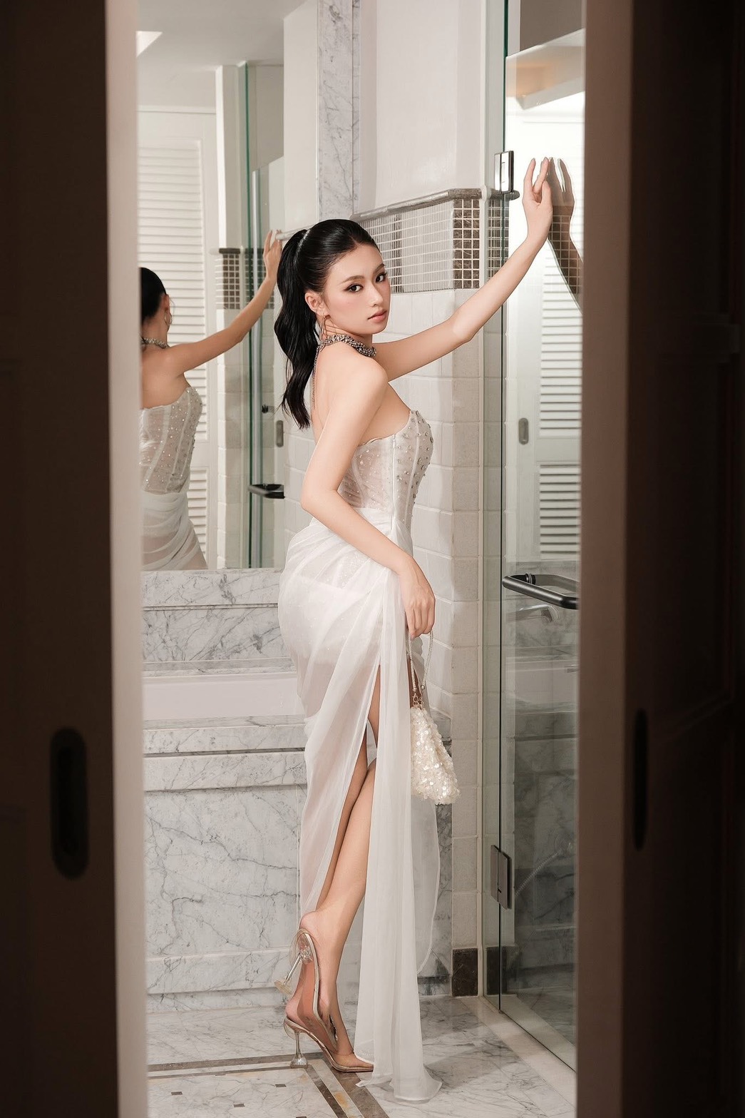 ชุดเดรส เกาะอก กลิตเตอร์ แต่งเพรช สีขาว BRAND OBIBI 2276 BKK SIZE M - Image 5