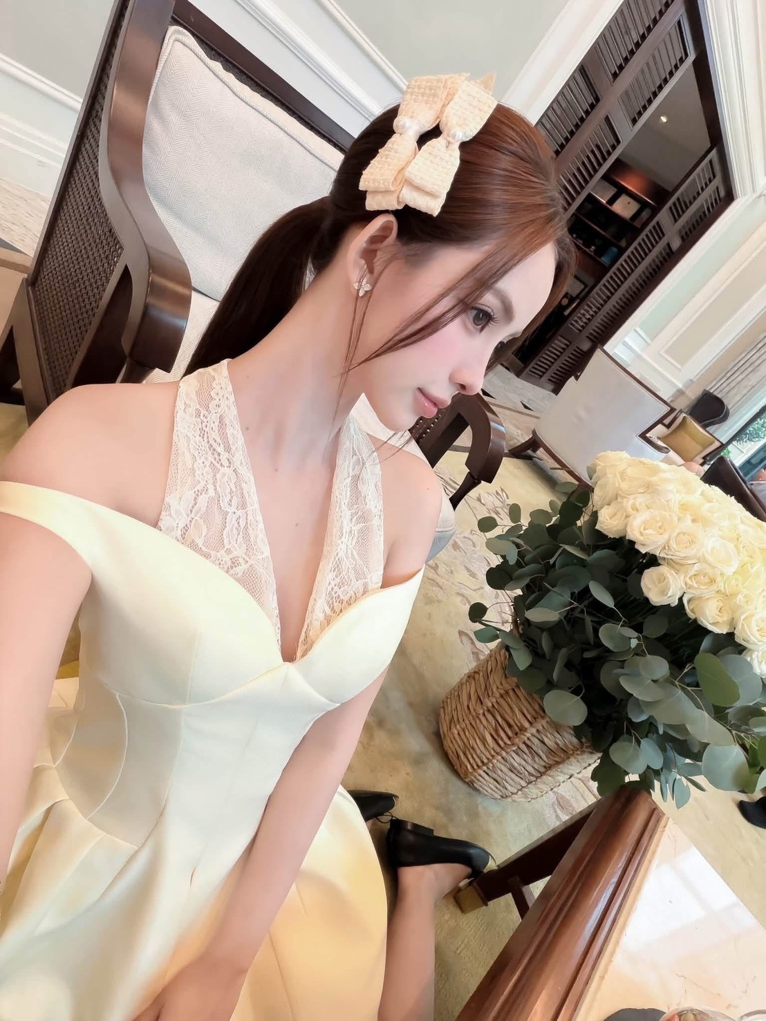 ชุดเดรส คล้องคอ ปาดไหล่ สีครีม BRAND Tranali 2308 BKK SIZE S-M - Image 3