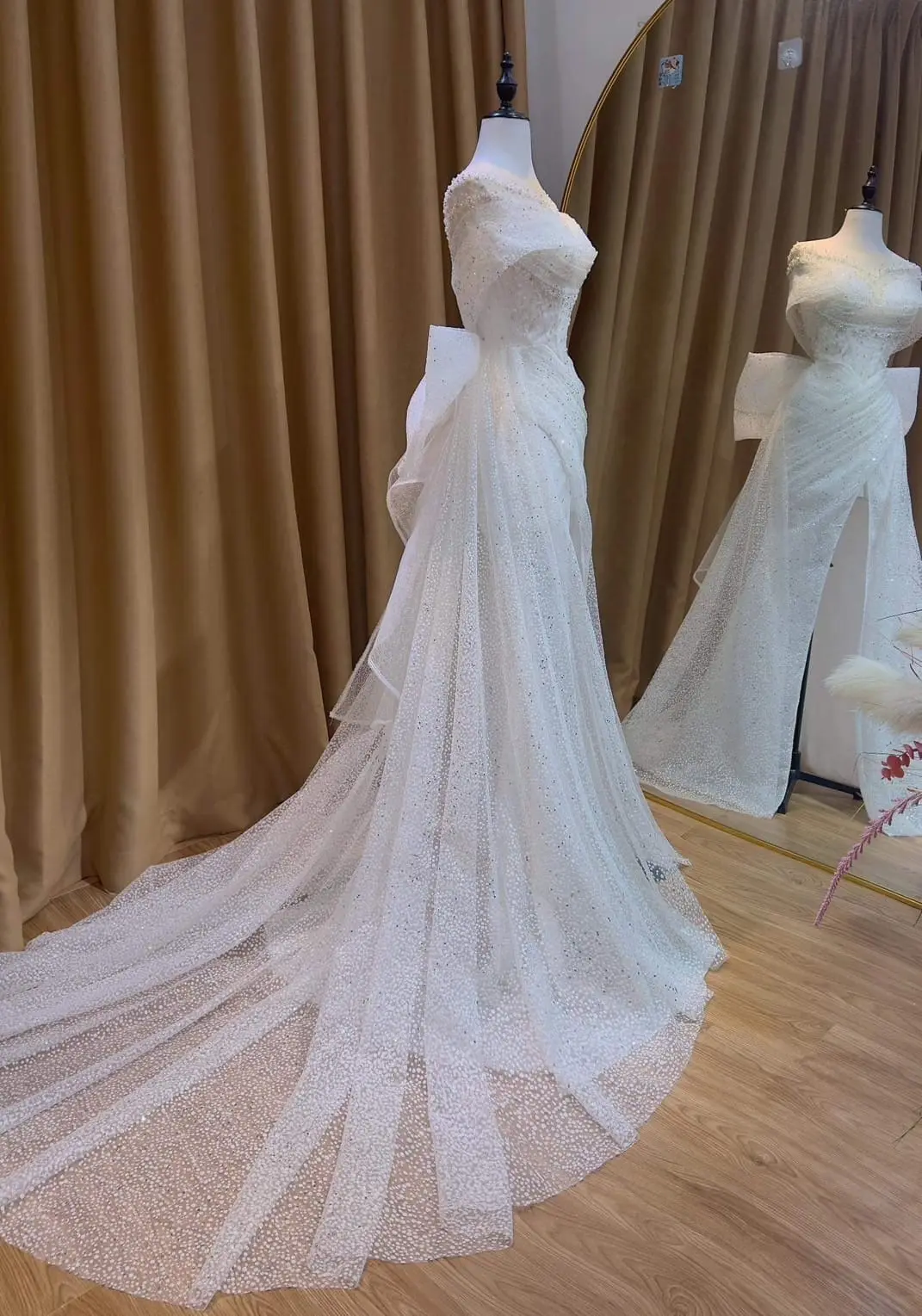 ชุดแต่งงาน ชุดเจ้าสาว แต่งโบว์ สีขาว BRAND HISO 3089 BKK Size L-XL - Image 2