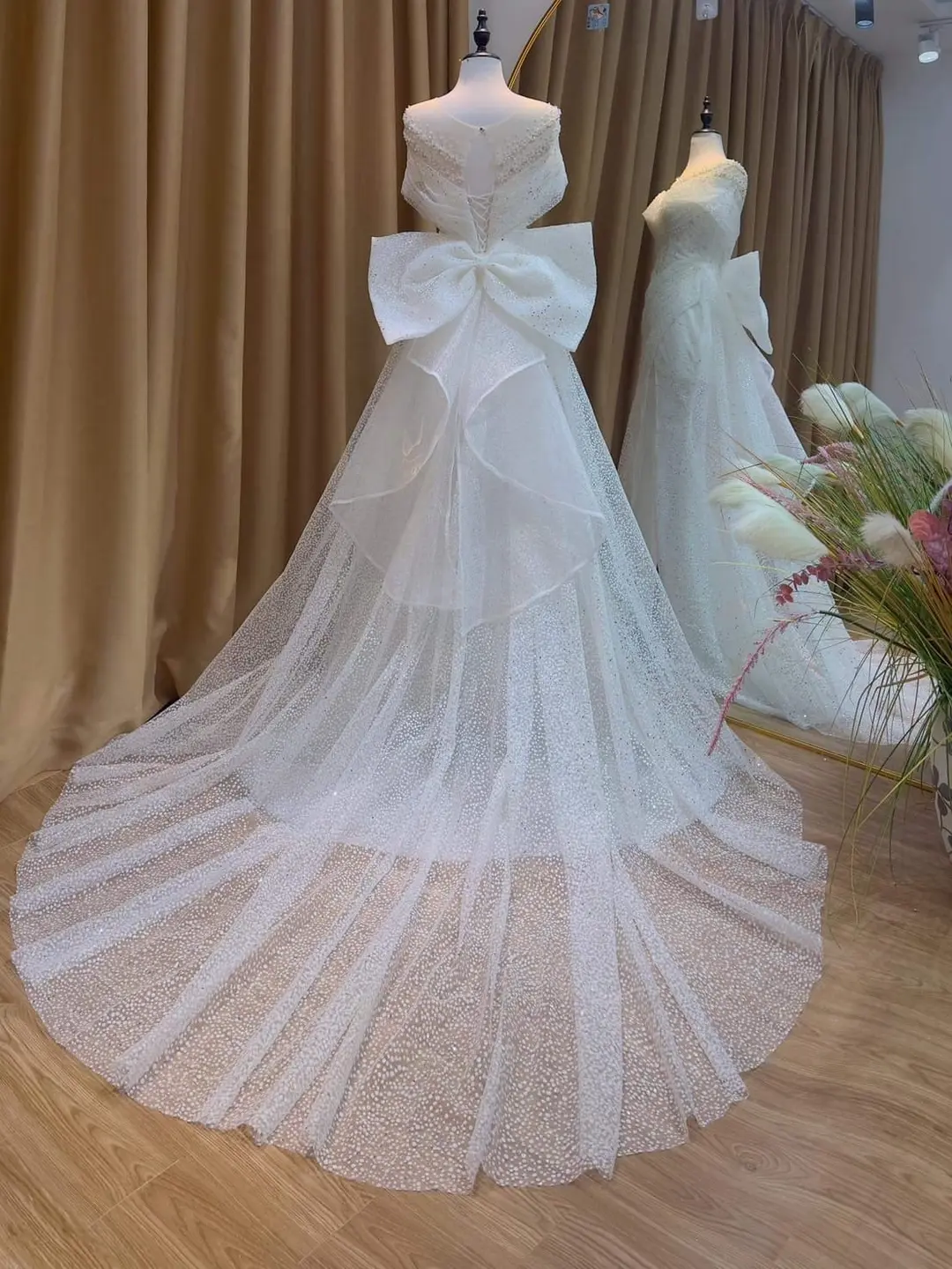 ชุดแต่งงาน ชุดเจ้าสาว แต่งโบว์ สีขาว BRAND HISO 3089 BKK Size L-XL - Image 3
