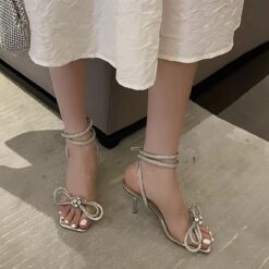 รองเท้า แต่งโบว์เพรช สีเงิน  9025 Size 38-39-40 BKK