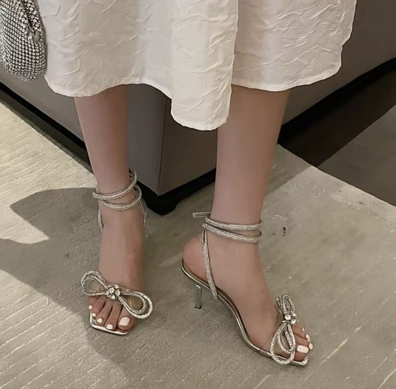 รองเท้า แต่งโบว์เพรช สีเงิน 9025 Size 38-39-40 BKK - Image 5